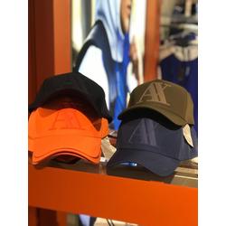topi armani exchange