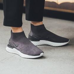 triple black rise react flyknit