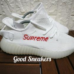 yeezy boost supreme white