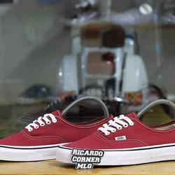 vans authentic triple red
