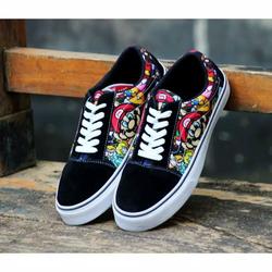 harga sepatu vans old skool di vans store