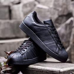 NEW ADIDAS SUPERSTAR FULLBLACK SIZE 