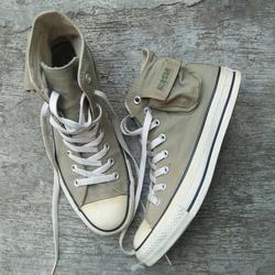camo green converse