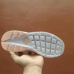 nike vapormax supreme louis vuitton