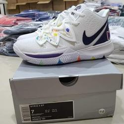 kyrie 5 smiley face