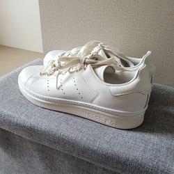 bold stan smith