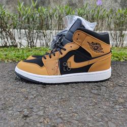 sneaker bundle deals