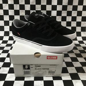 sepatu globe tilt