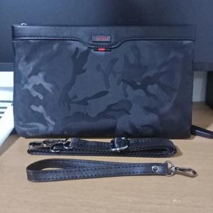 harga clutch tumi