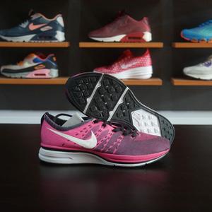 nike flyknit trainer harga