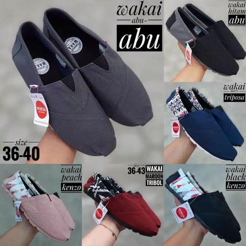 Foto Produk SEPATU PRIA WANITA WAKAI TERBARU SLIP ON SHOES UNISEX dari Dikikaospolos