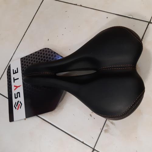 Foto Produk sadel syte G145 bolong tengah cocok mtb seli road fixie dari farras bikes