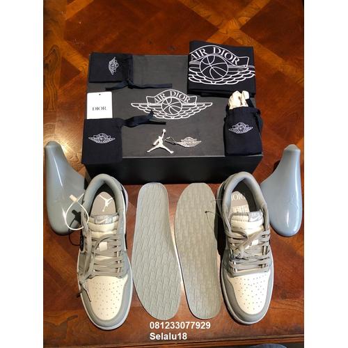 yeezys dior
