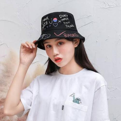 Foto Produk TERMURAH TOPI BUCKET KOREA LAKI CEWE SABLON BADAS BOLAK BALIK PANTAI - Hitam, All Size dari Celanain_Store