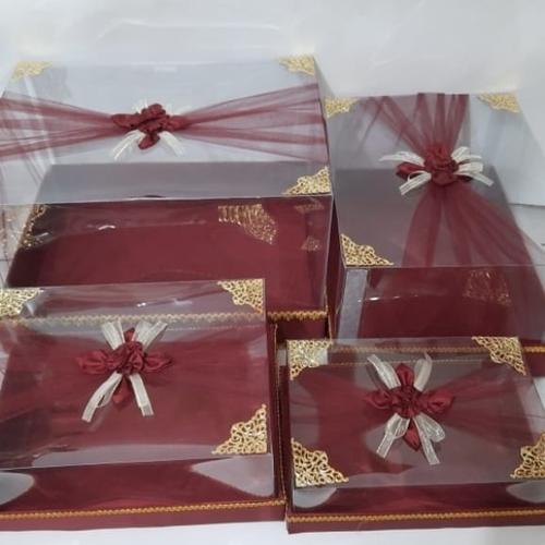 Foto Produk kotak hantaran pernikahan mika klambu isi 4 marun dari Java Gallery Souvenir