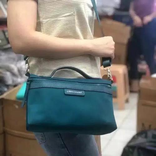 longchamp selempang