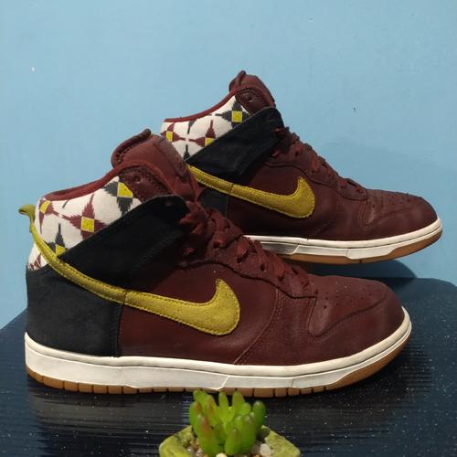 exclusive nike dunks high