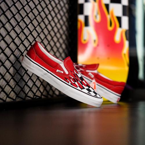 red custom vans