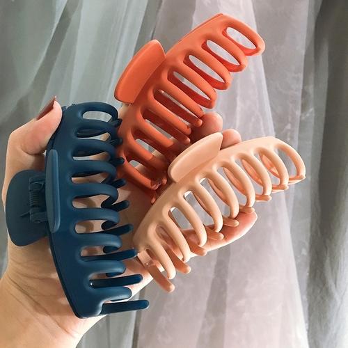 Foto Produk Jepitan korea jepit rambut mandi besar salon cylinder MOMO HAIR CLAW - Pink dari Wishpedia