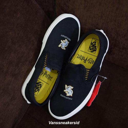 Jual Vans Slipon x Harry Potter Hufflepuff Kota Surabaya