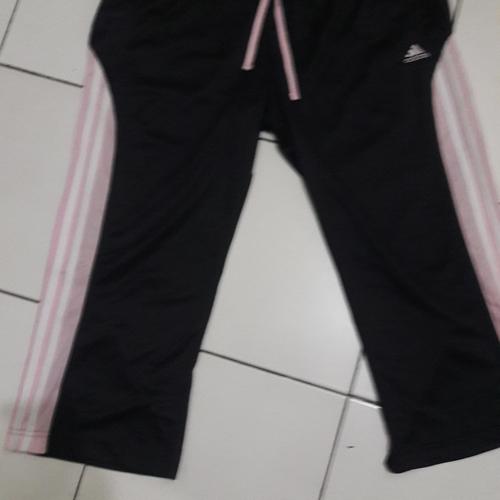 womens size 7 adidas