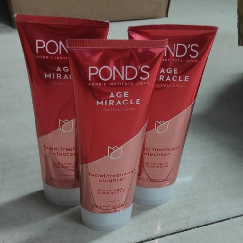 ponds age miracle youthful glow facial treatment cleanser