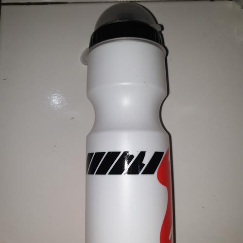 Foto Produk Botol Minum Sepeda / Botol Minum Olahraga - putih no qc dari Uwo Sports