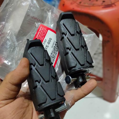 Foto Produk FOOTSTEP DEPAN HONDA MEGAPRO FI DAN VERZA dari TAWADA MOTOR