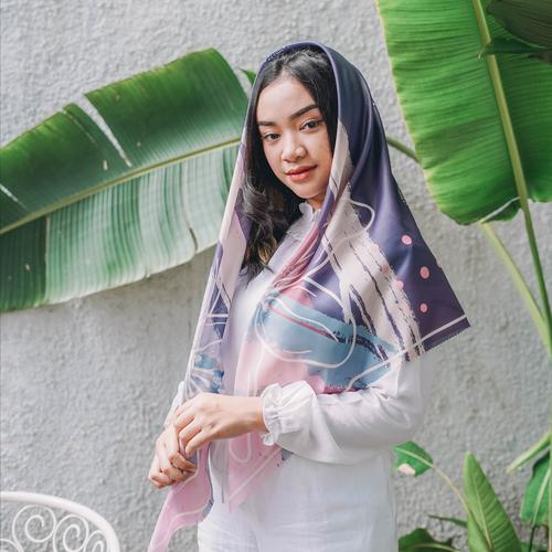 Gambar Scarf Kerudung Kaea Midnight Dandelion Porpoise Grey dari Kaea Scarf Official Kab. Bekasi Tokopedia