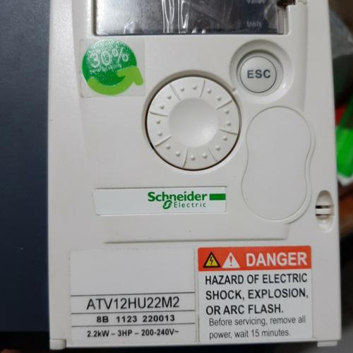 Inverter Schneider ATV12HU22M3 Nuovo, 1PZ, Modello ATV12HU22M3