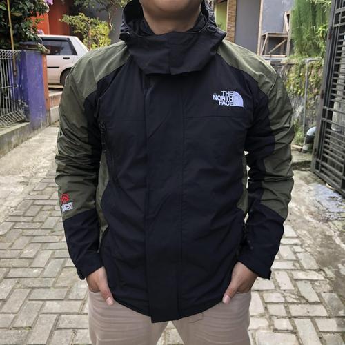 waterproof windbreaker