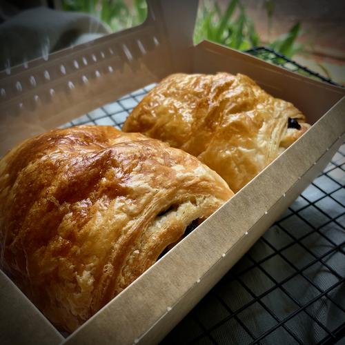 Foto Produk ROTI / KUE PRANCIS CROISSANT COKLAT GRANDPAS dari Grandpas Store