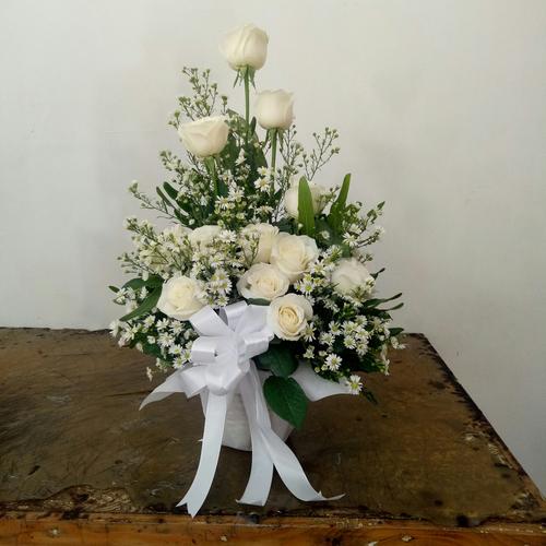 Foto Produk Bunga meja hias rangakaian bunga hadiah anniversary dari Freshcut Flower