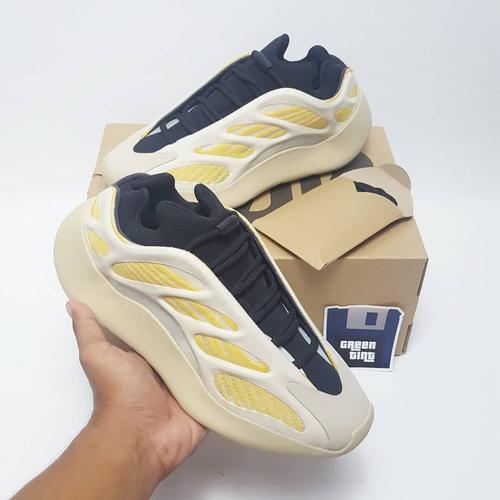 700 yeezy green