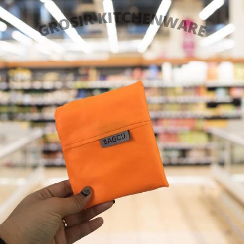 Foto Produk Tas Supermarket Baggu Bagcu Lipat Belanja Shopping Bag Jinjing Kain - Orange dari Grosir Kitchenware