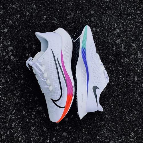 Jual Sepatu Running Pria Wanita Nike Zoom Pegasus 37 Hyper Violet - 40 -  Kab. Bekasi - SNEAKERSATS | Tokopedia