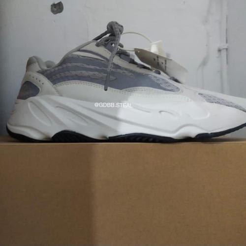 Jual Yeezy 700 v2 static - Kab 