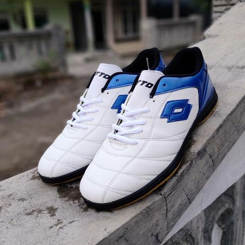 Foto Produk Sepatu Futsal LOTTO putih biru big size45-47 - Putih Biru, 45 dari kevin-khanza