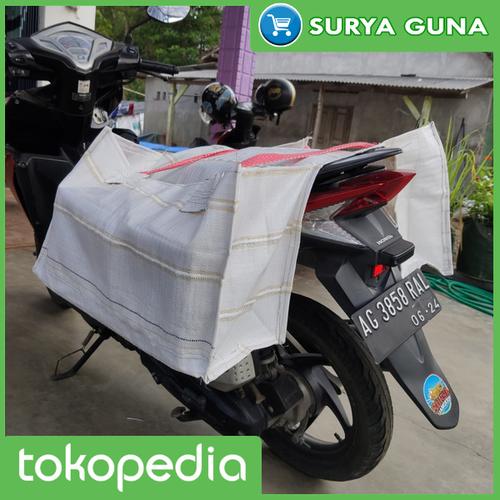 Gambar tas terpal untuk motor tas bahan terpal untuk belanja di motor dari SuryaGuna Kab. Tulungagung Tokopedia