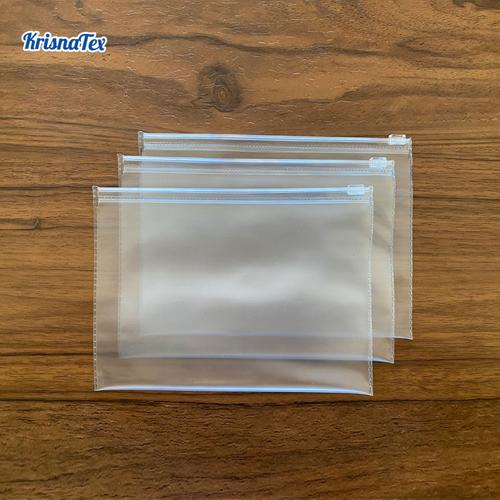 Foto Produk Pouch Mika PVC Buram Zipper 15 x 20 cm (Dompet Ziplock Masker) dari KrisnaTex