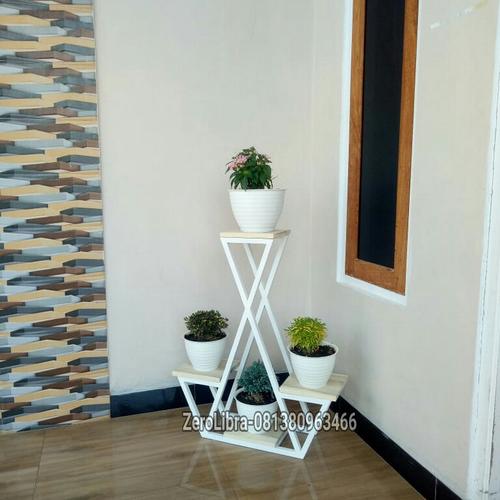 Jual Rak Bunga Besi Hollo 4 susun New Alas Kayu - Rak Pot Bunga Besi ...