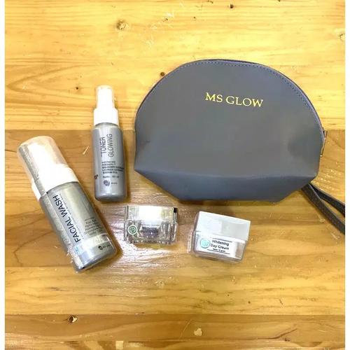 Jual Ms Glow Paket Whitening Ms Glow Brightening Series Kota Bandung Elmadea Skincare Bandung Tokopedia