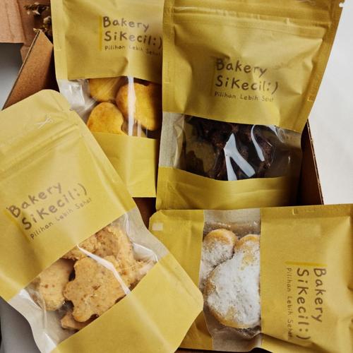 Foto Produk Paket Hemat Bakery Si Kecil 4 in 1 Nastar Putri Salju Kacang Cokelat dari Bakerysikecil