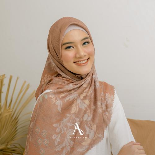Foto Produk KERUDUNG SEGI EMPAT MOTIF VOAL ULTRAFINE AUTHENTISM SERUNI SERIES - ELOK dari Authentism.id