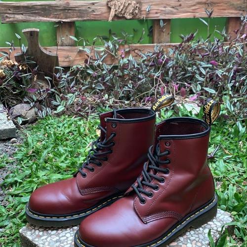 dr martens 1460 cherry