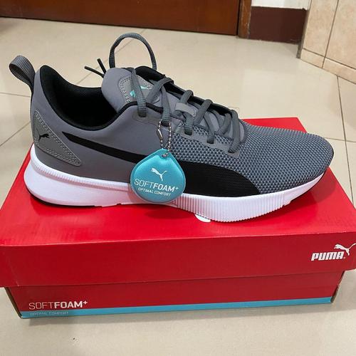 puma running sneaker