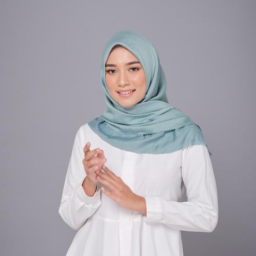 Foto Produk Hijab Wanita Monza Plain Scarf Voal Laser Cut Diario - Silver Blue dari diario