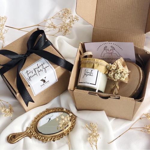 Foto Produk Gift Box Scented Candle | Hampers | Kado Wisuda | Kado Ulang Tahun dari YOUNDE