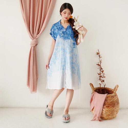 Foto Produk Daster Tie Dye Baju Tidur Wanita Dress Midi Santai Adem Rayon Piyama - Blue Gradation dari Polkadots Babies & Kids
