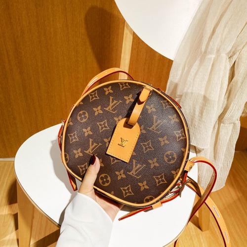Louis Vuitton Boite Chapeau Souple 2018 HB3337 | Second Hand Handbags